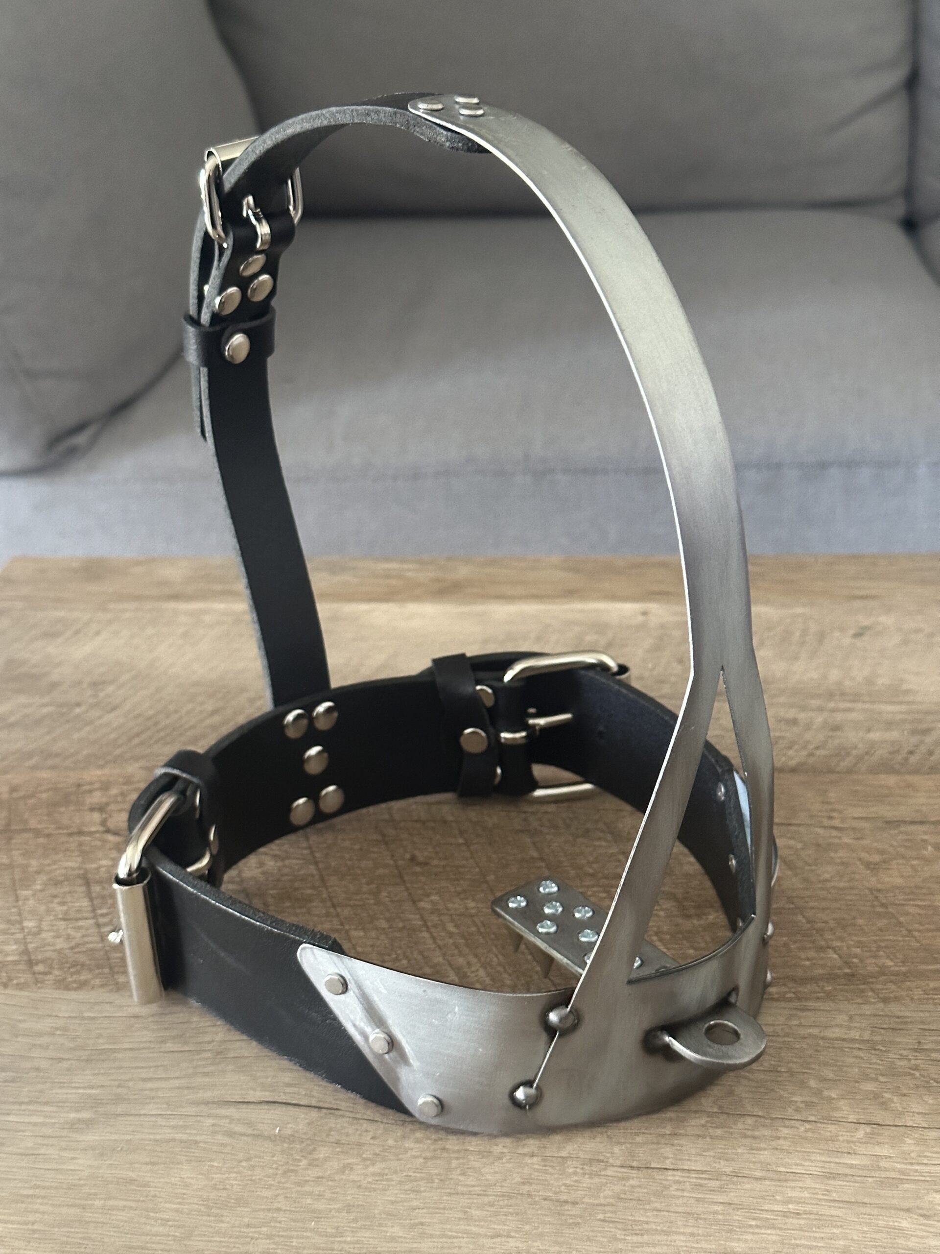 Metal Restraints